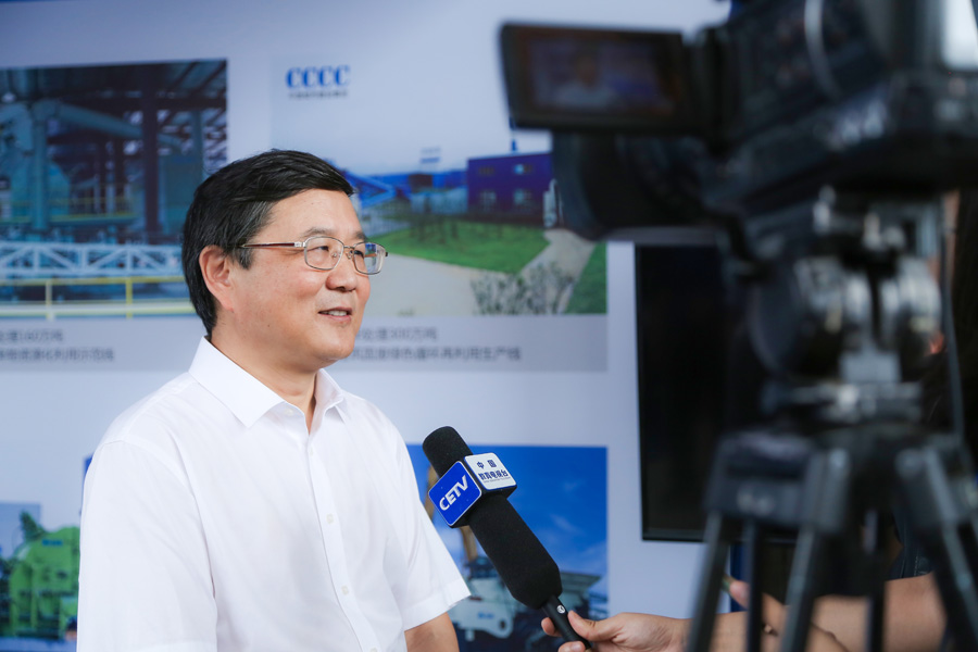 山美股份董事長楊安民接受中國教育電視臺(tái)采訪，談建筑垃圾資源化處理