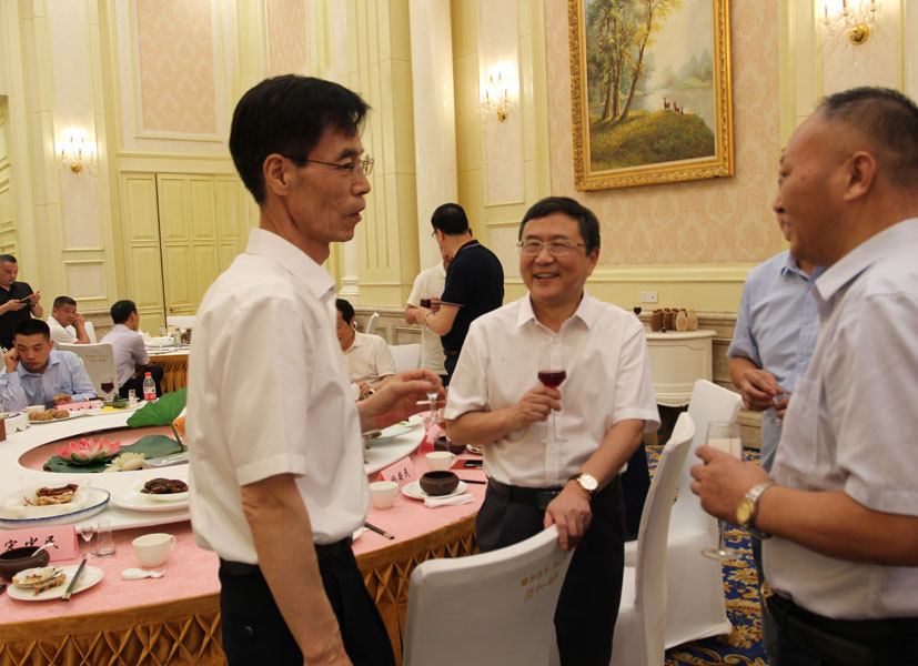 楊安民從業(yè)卅五周年系列報道--“璀璨卅五年，榮耀共分享”紀念晚宴
