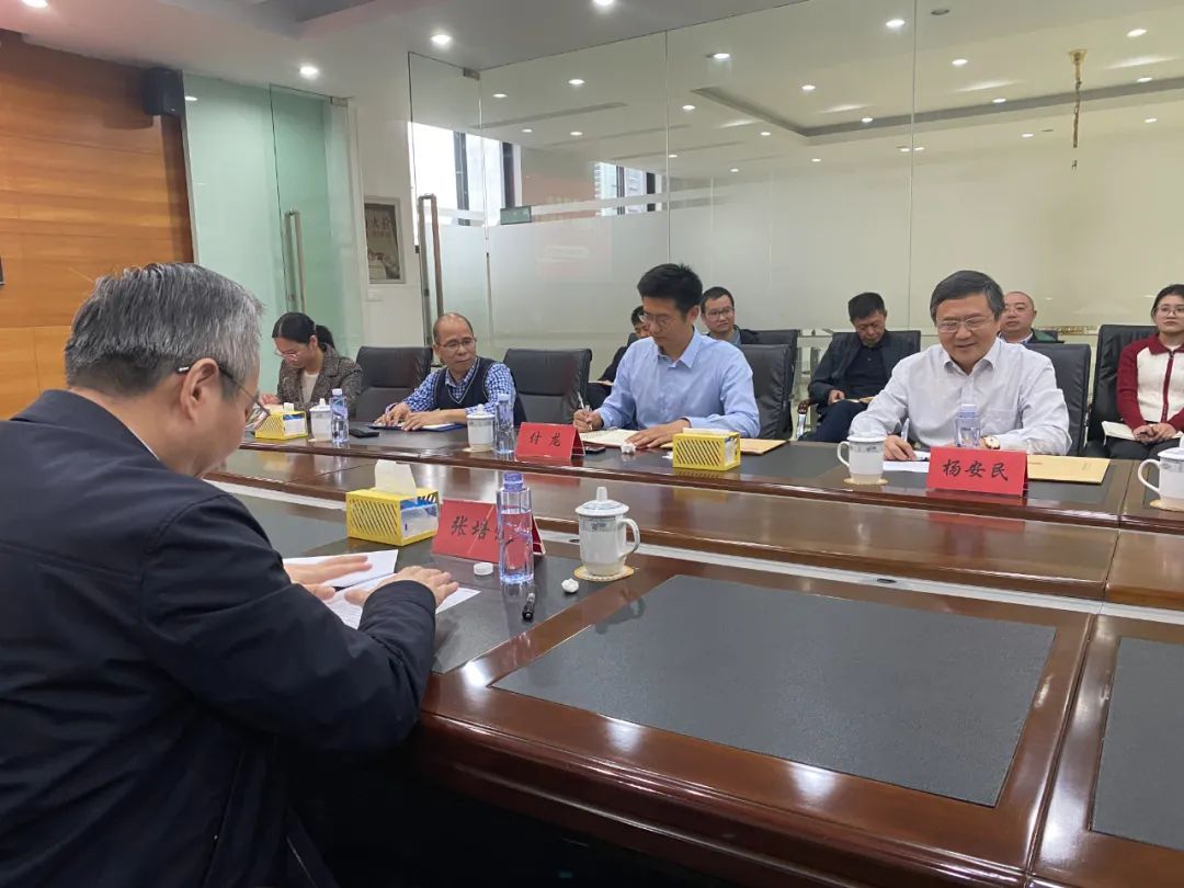 奉賢區(qū)人大常委會(huì)黨組書記、主任張培榮一行蒞臨上海山美股份開展“優(yōu)環(huán)境、穩(wěn)經(jīng)濟(jì)”大走訪大調(diào)研